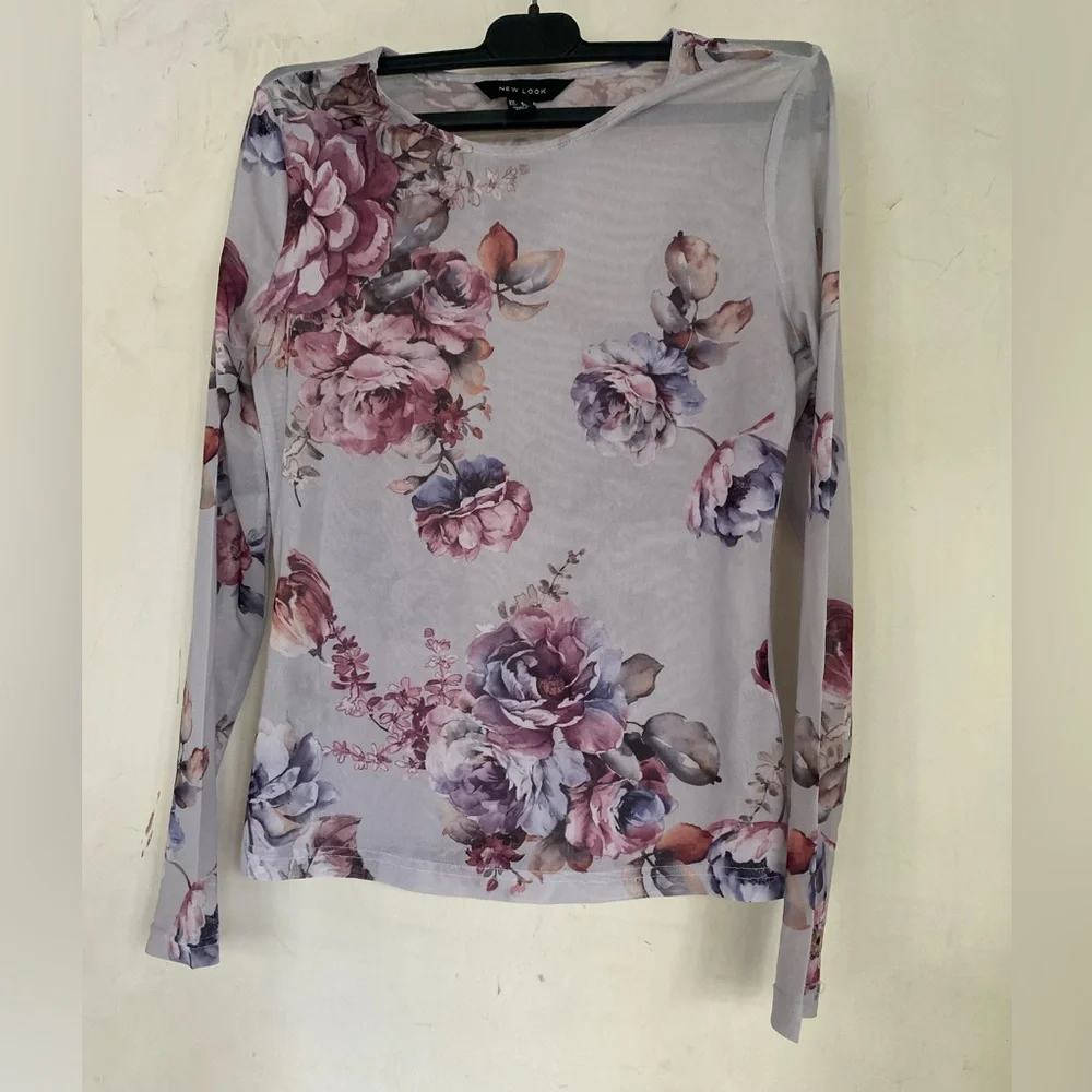 Floral mesh top - Picture 5 of 5